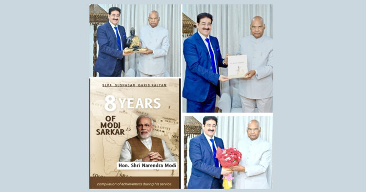 Sandeep Marwah Presented First Copy of Book- 8 Years of Modi Sarkar to Ram Nath Kovind